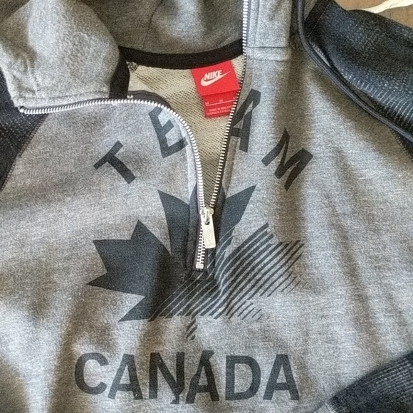 Nike Team Canada Hoodie - Picture 3 of 8
